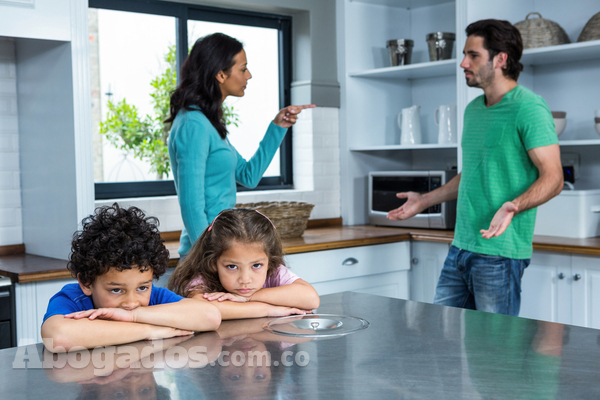 Cuando hay hijos de por medio, es importante que los padres estén de acuerdo en los aspectos básicos de su custodia. 