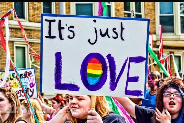 Las diferentes marchas del Orgullo Gay tendrán como eje la celebración de los 25 años de la Constitución Nacional para recordar los derechos fundamentales reconocidos.