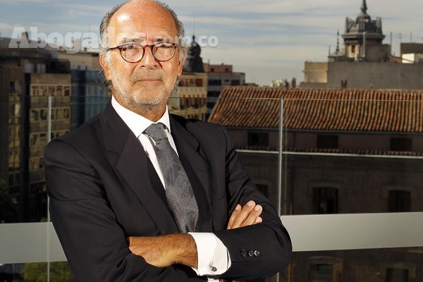 Rafael Fontana es el presidente ejecutivo de Cuatrecasas. 