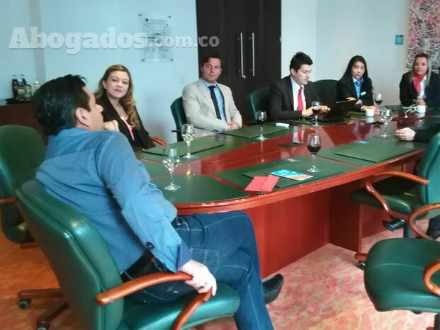 Patrick Avellaneda & Grupo Devoument Abogados - Global/Col